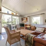 Semesterbostad Three-bedroom In Aakirkeby Vester Somarken