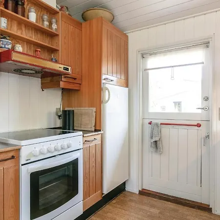 Three-bedroom In Aakirkeby Ferienhaus Vester Somarken