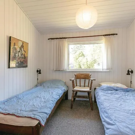 Three-bedroom In Aakirkeby Semesterbostad *